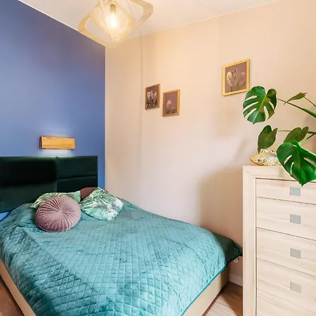 Greenpoint Apartment Dzwirzyno